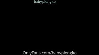 萬人追蹤OnlyFans可鹽可甜百變女神【babypiengko】私拍5