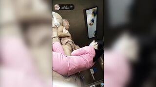 台灣護濕辣嬌 台南養護機構成淫慾直播場 養老院女護士給老人摸奶打手槍直播曝光--5